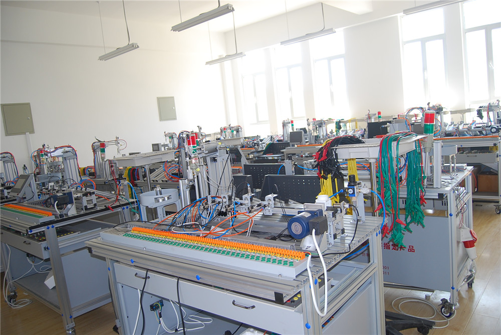 高新品牌專業(yè)|機(jī)電一體化技術(shù):匠心機(jī)電 智創(chuàng)未來(lái) - 海報(bào)新聞