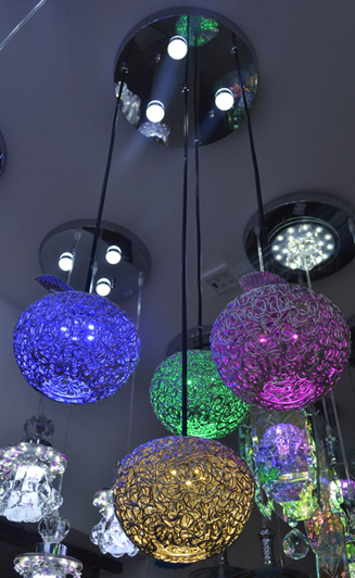 餐吊燈18 點(diǎn)亮家居空間的藝術(shù)燈飾